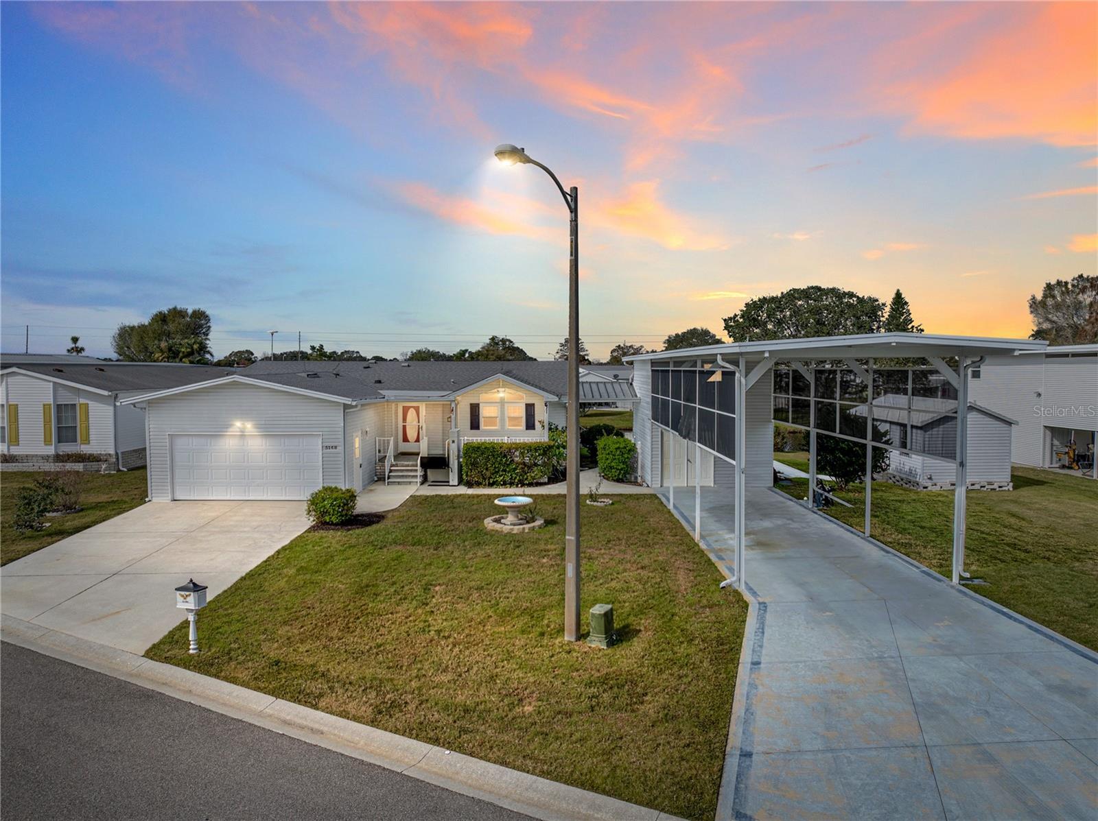 Listing photo 1 for 5148 Island View Cir N