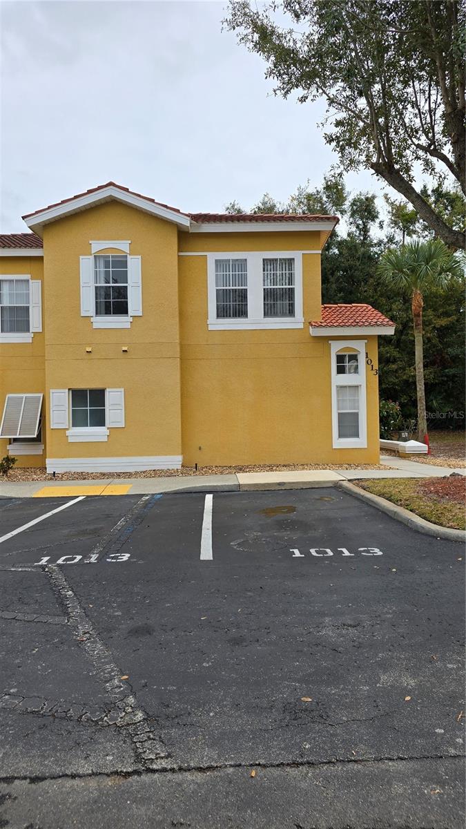 1013 PARK RIDGE CIRCLE