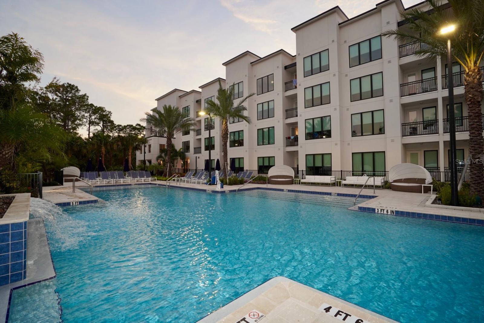 15695 GROVE RESORT AVENUE Unit 4303