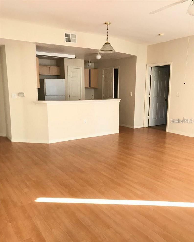Listing photo 2 for 2000 Erving Cir #102