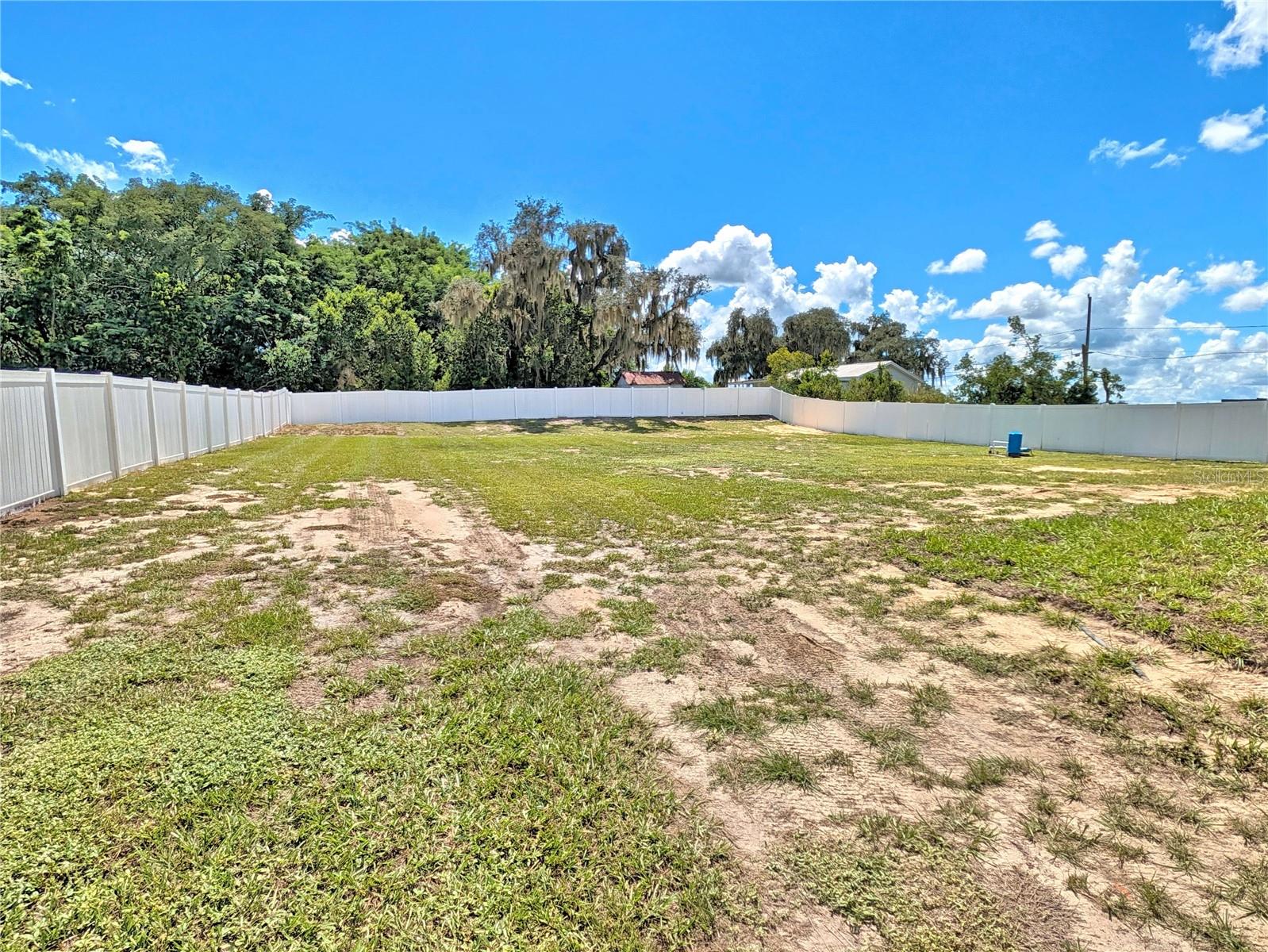 Listing photo 2 for 352 E Hwy 630 E