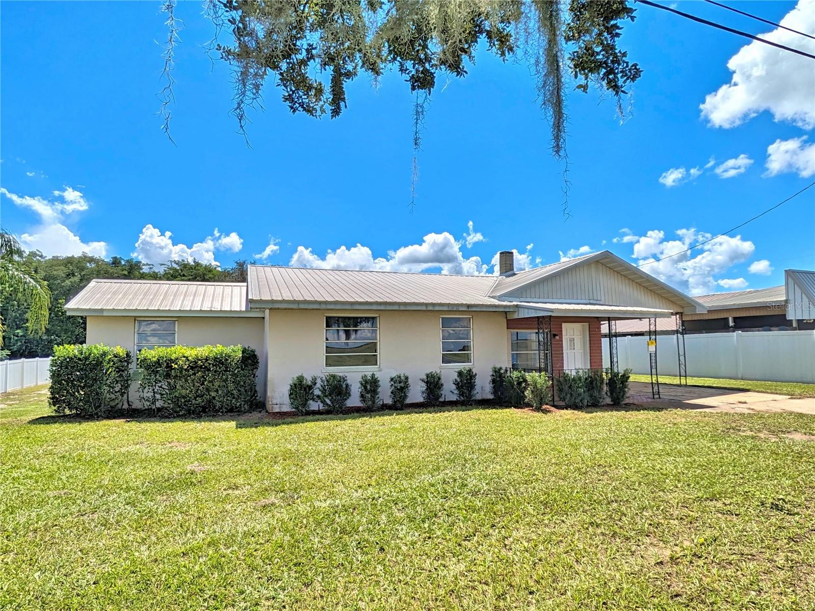 Listing photo 1 for 352 E Hwy 630 E