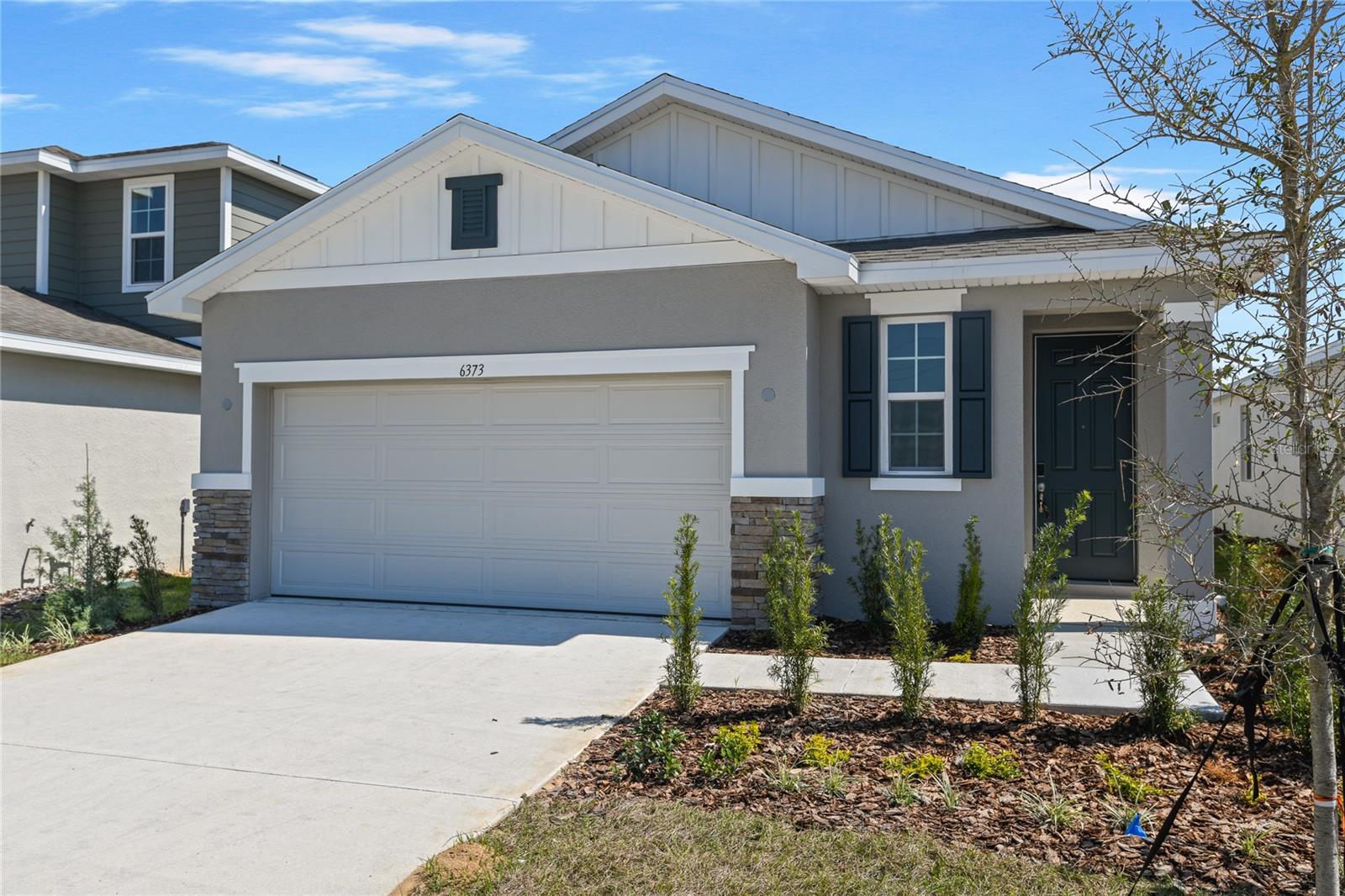 Listing photo 2 for 6373 Clover St