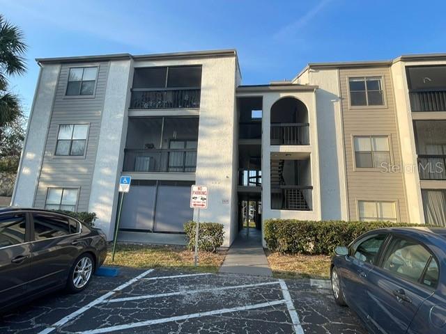 2131 CASCADES BLVD Unit 301