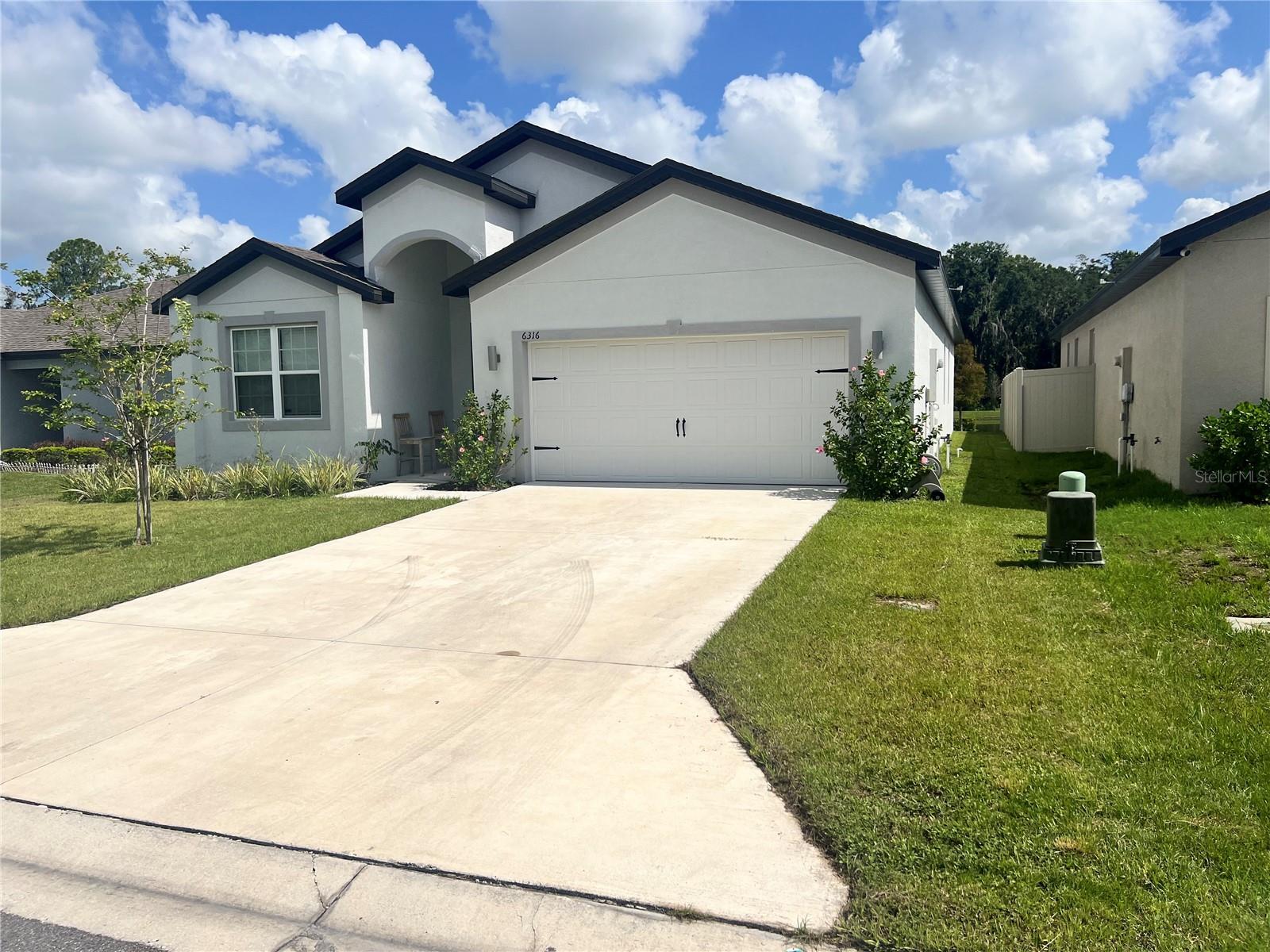Listing photo 3 for 6316 Dolostone Dr