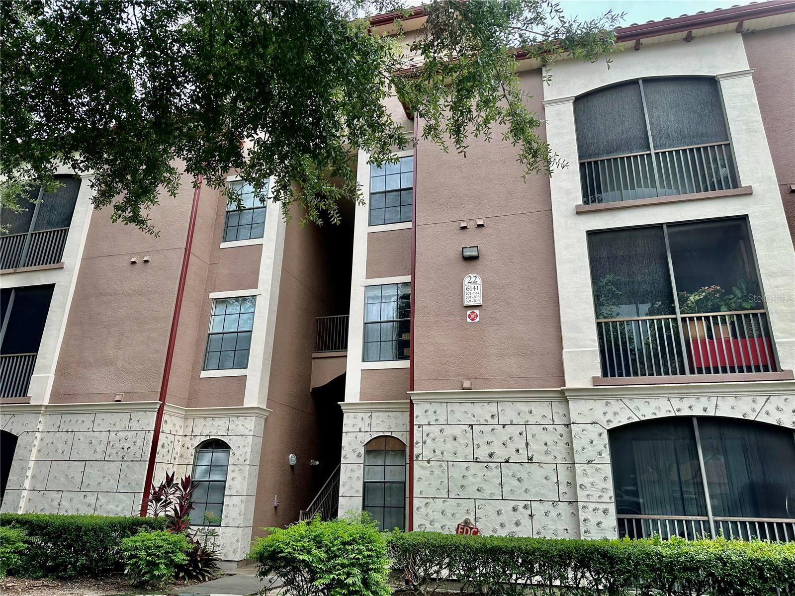 6141 METROWEST BOULEVARD Unit 303