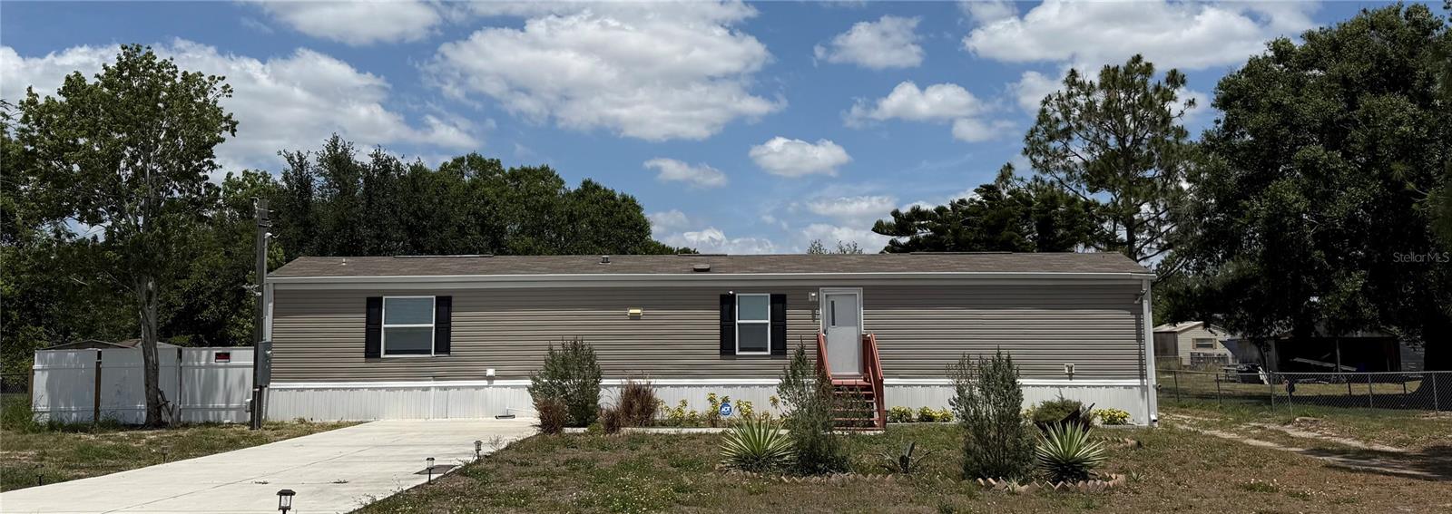 Listing photo 1 for 327 Tindel Camp Rd