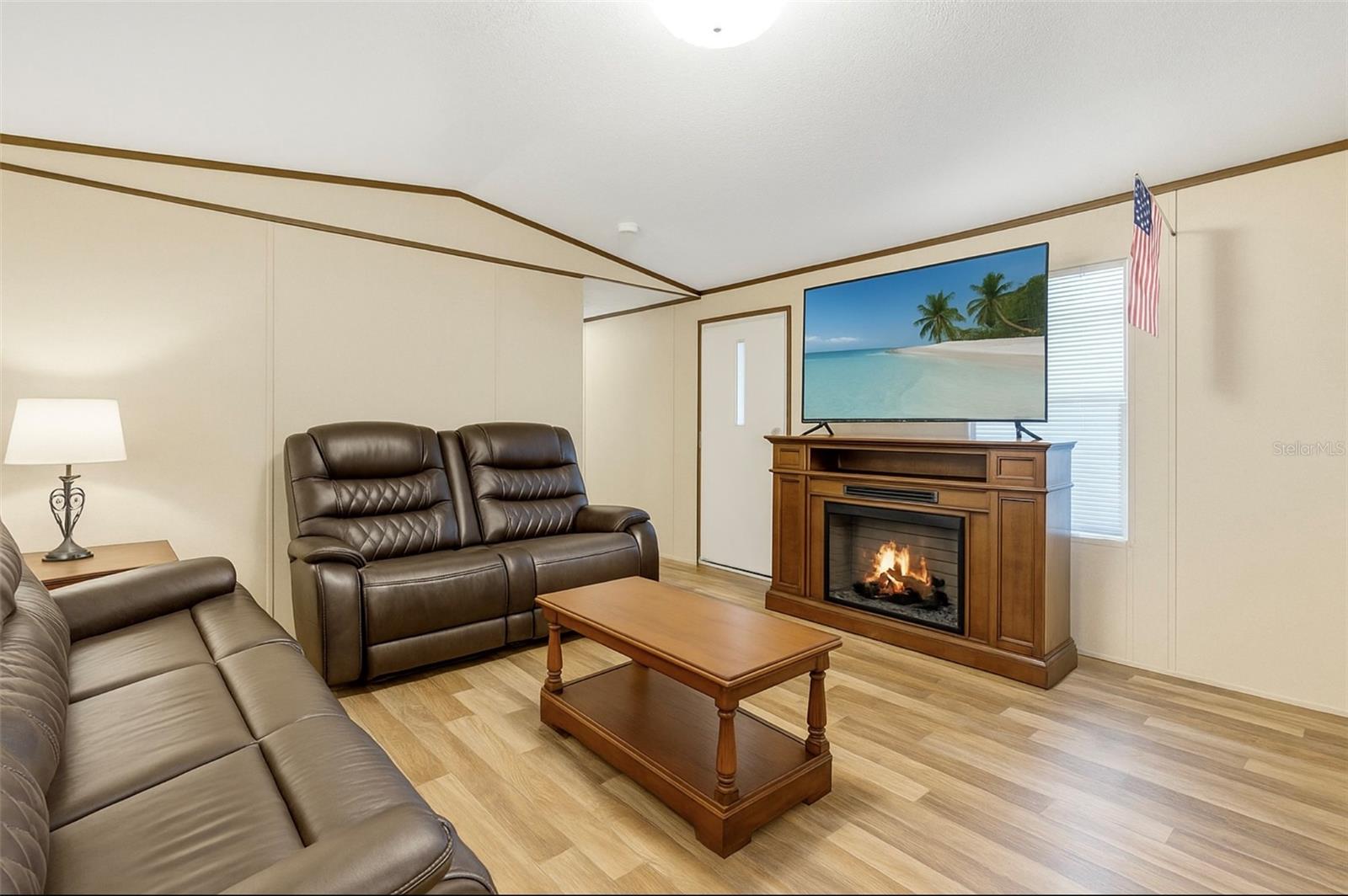 Listing photo 2 for 327 Tindel Camp Rd