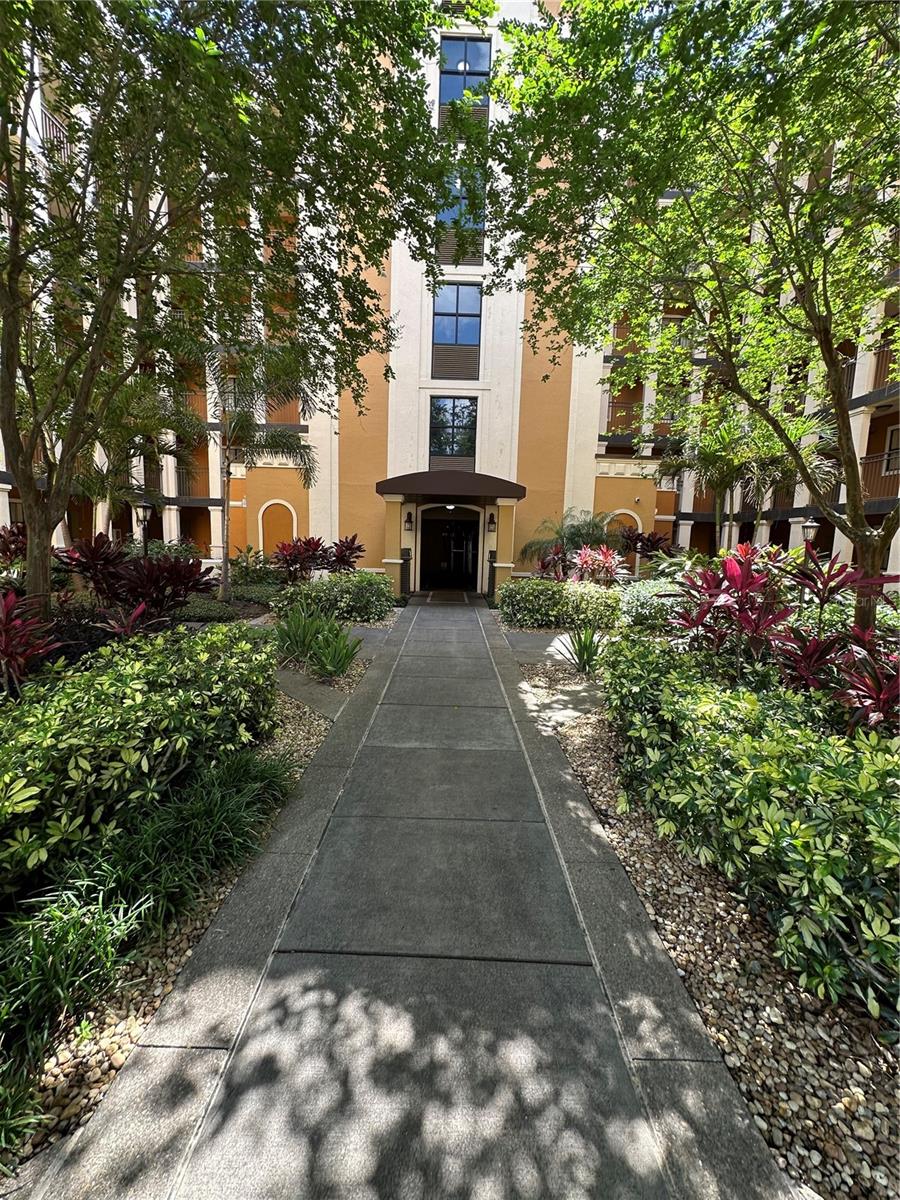 12527 FLORIDAYS RESORT DRIVE Unit 506-E