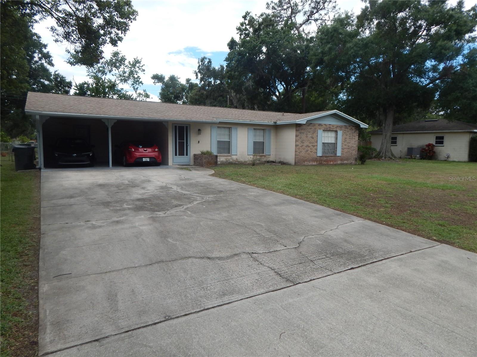 Listing photo 1 for 3509 Lisa Ln