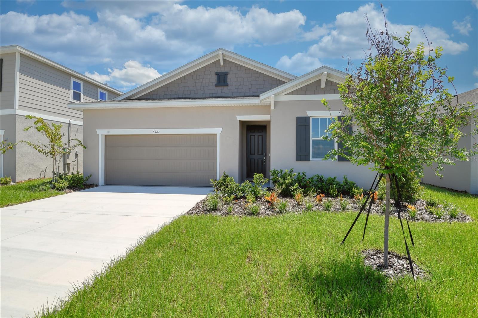 Listing photo 1 for 5147 Kinsley Dr