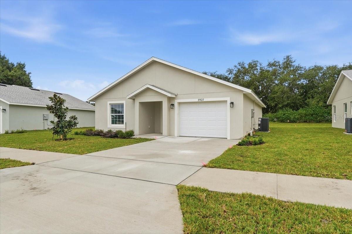 Listing photo 2 for 5914 Cormorant Ct