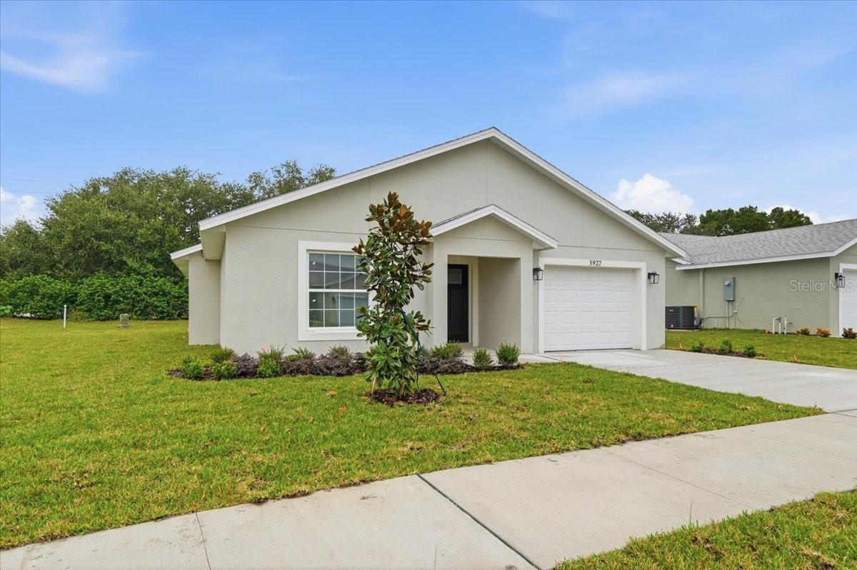 Listing photo 3 for 5914 Cormorant Ct
