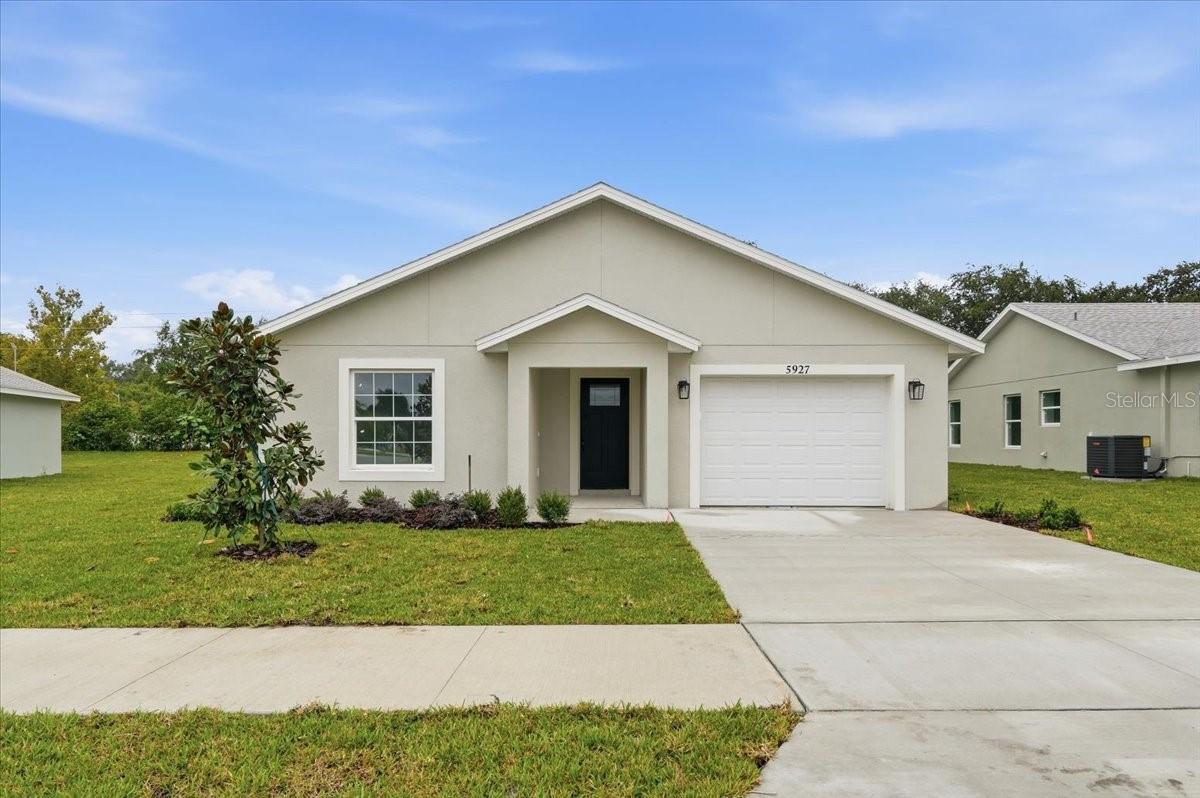 Listing photo 1 for 5914 Cormorant Ct