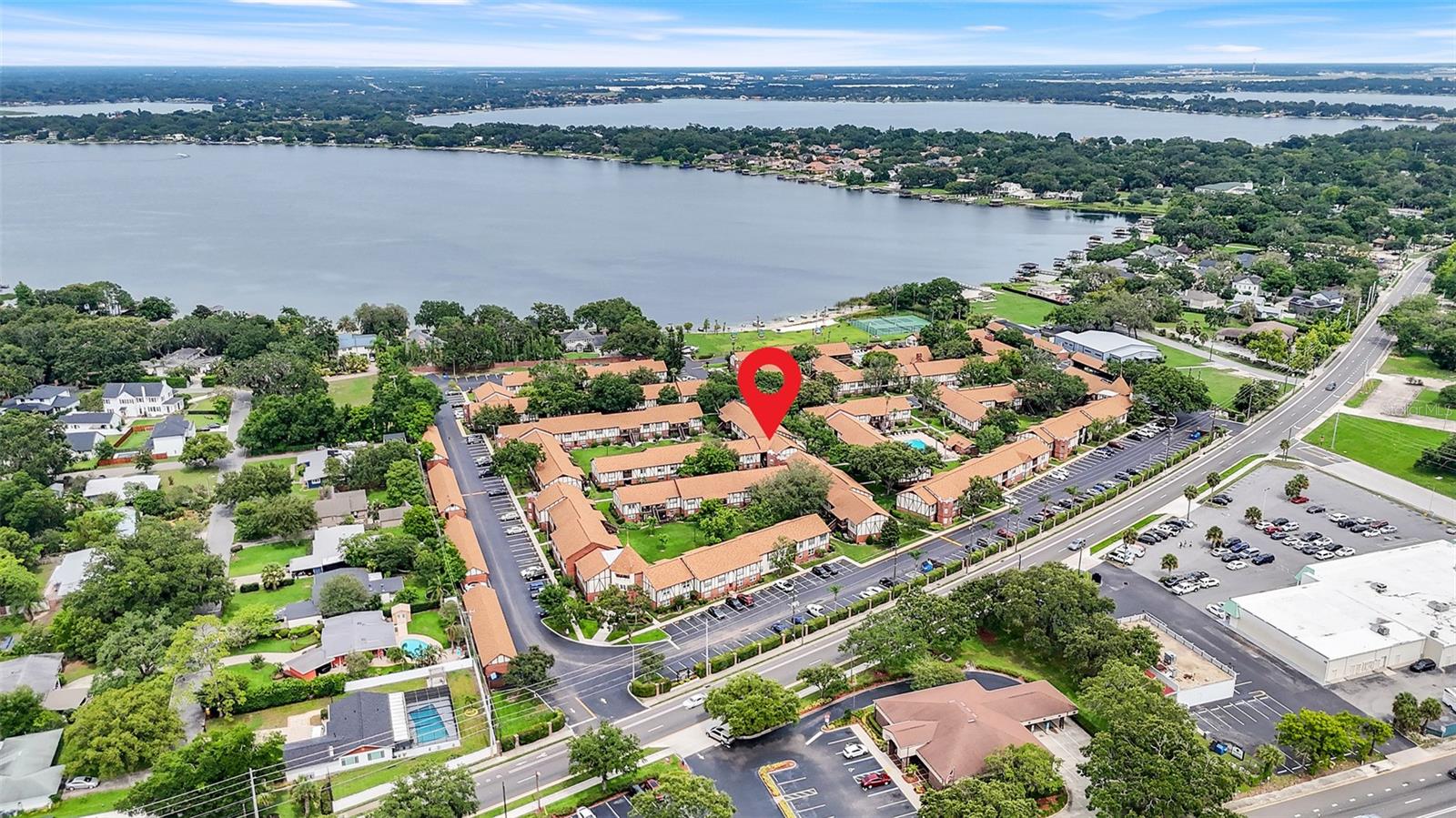 5323 HANSEL AVENUE Unit E14