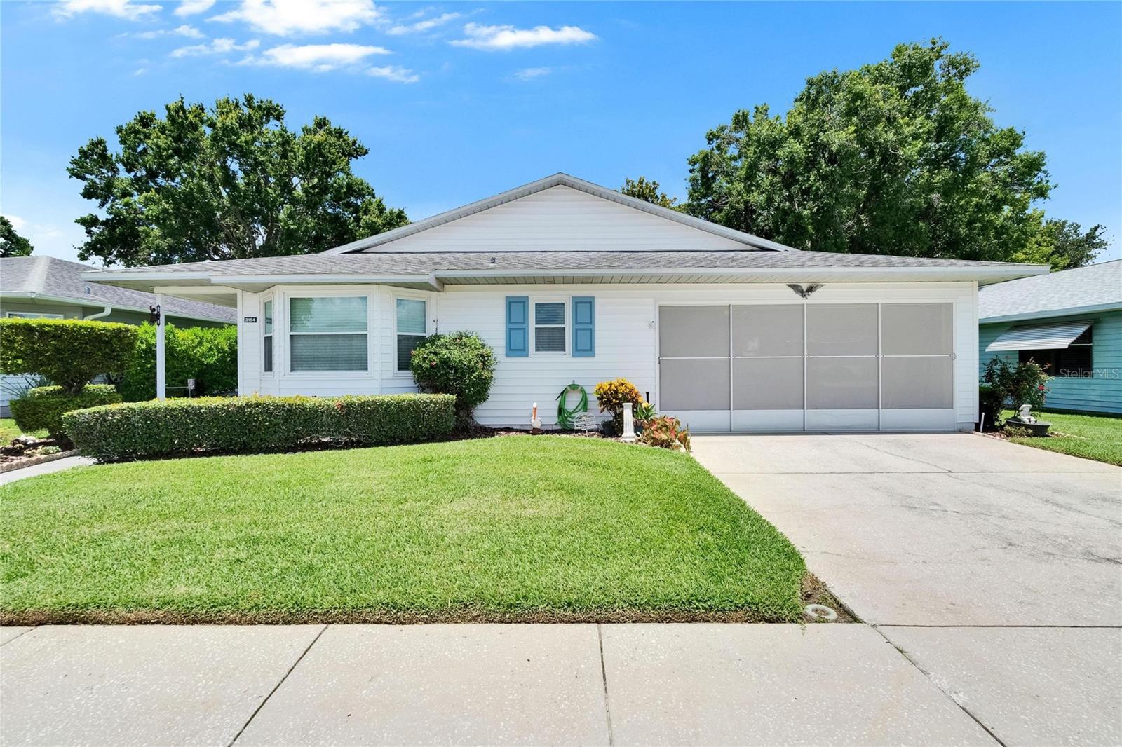 Listing photo 1 for 3154 Prairie Dunes Cir W