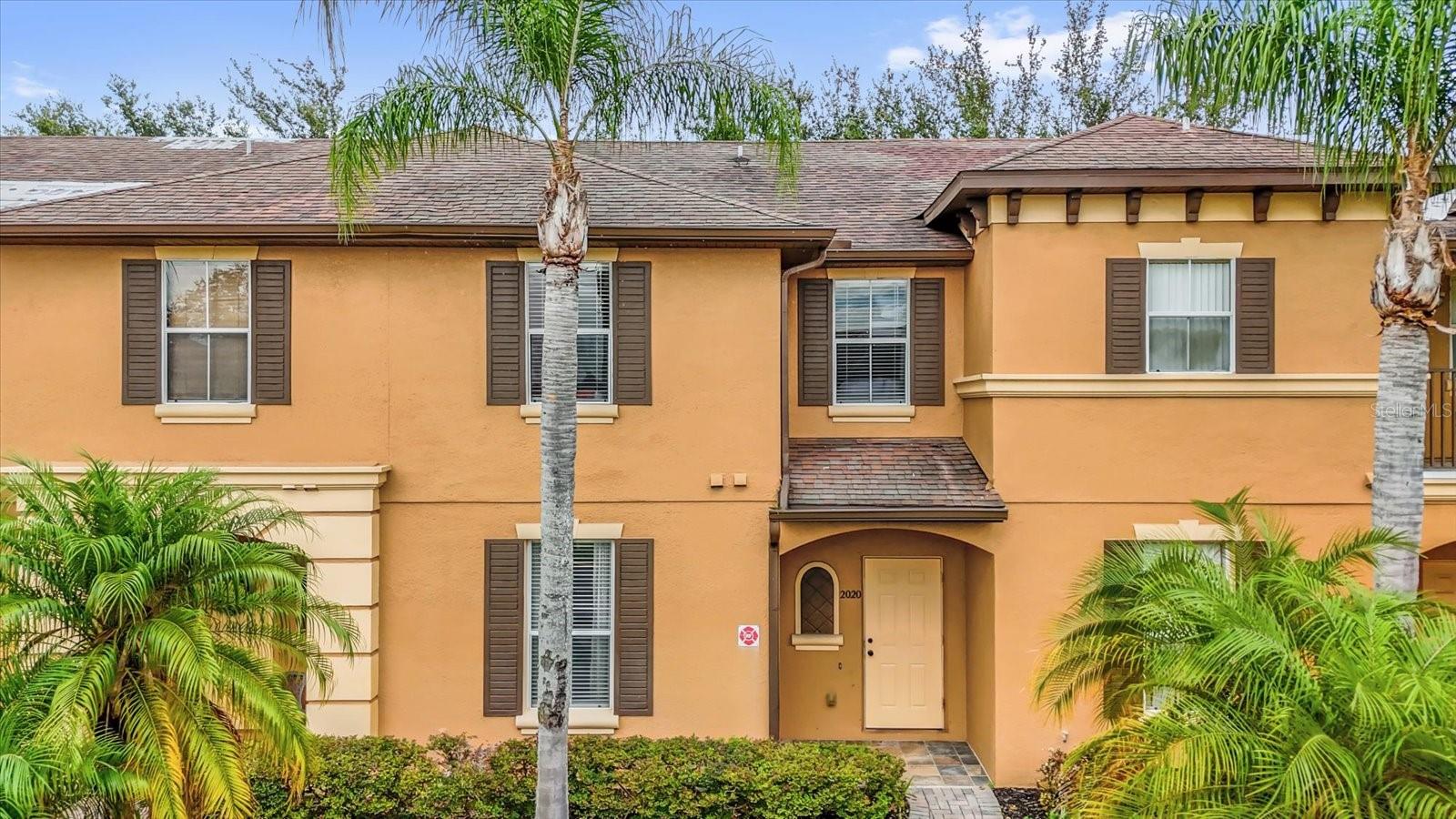 Listing photo 1 for 2020 Calabria Ave