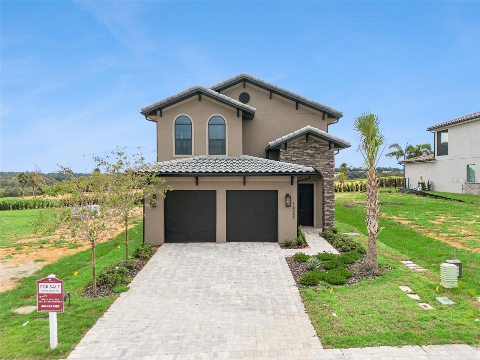 Listing photo 3 for 16243 Vetta Dr