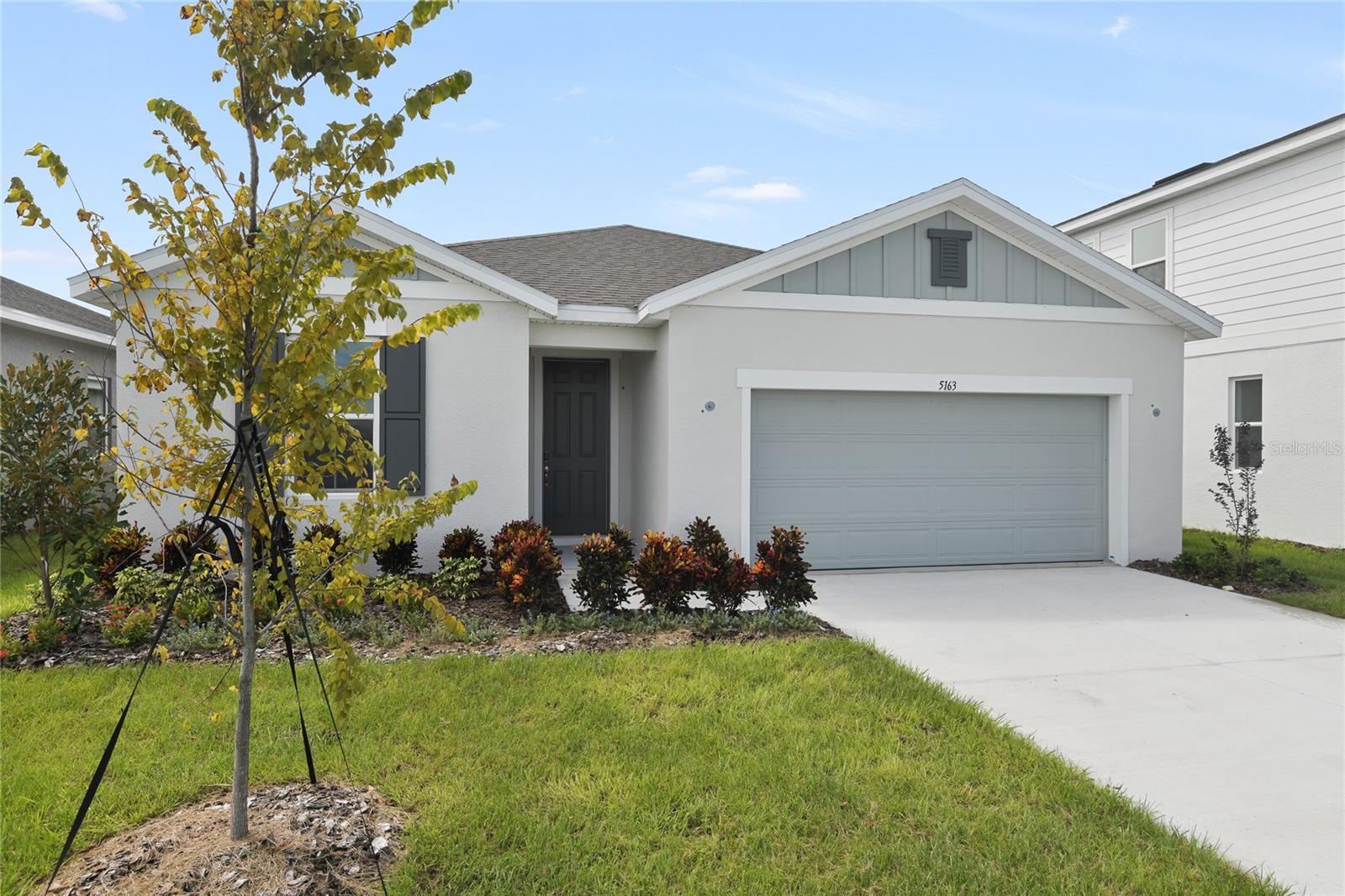 Listing photo 1 for 5163 Kinsley Dr