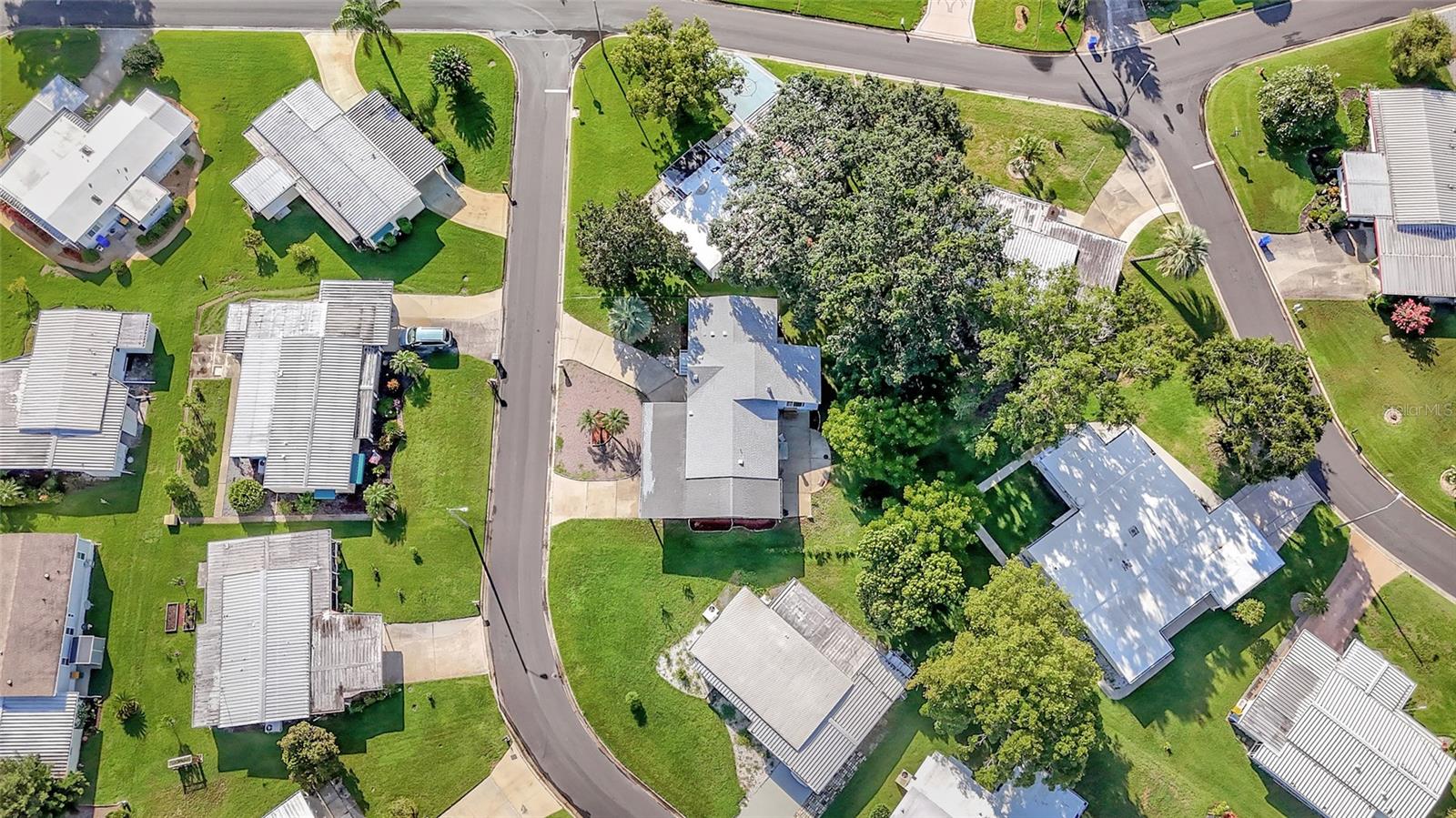 Listing photo 3 for 1128 Forest Ln
