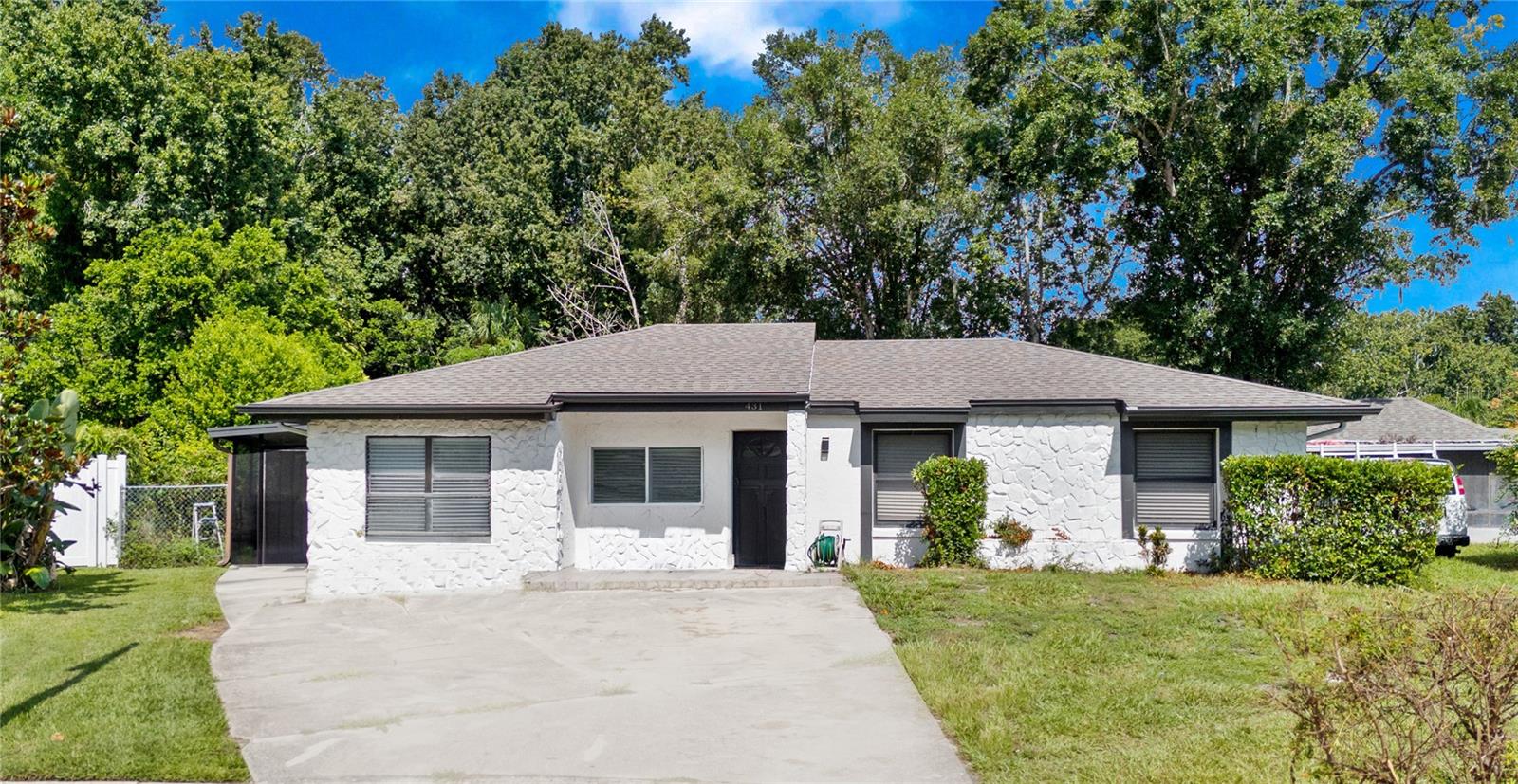 431 S HAWTHORN CIRCLE