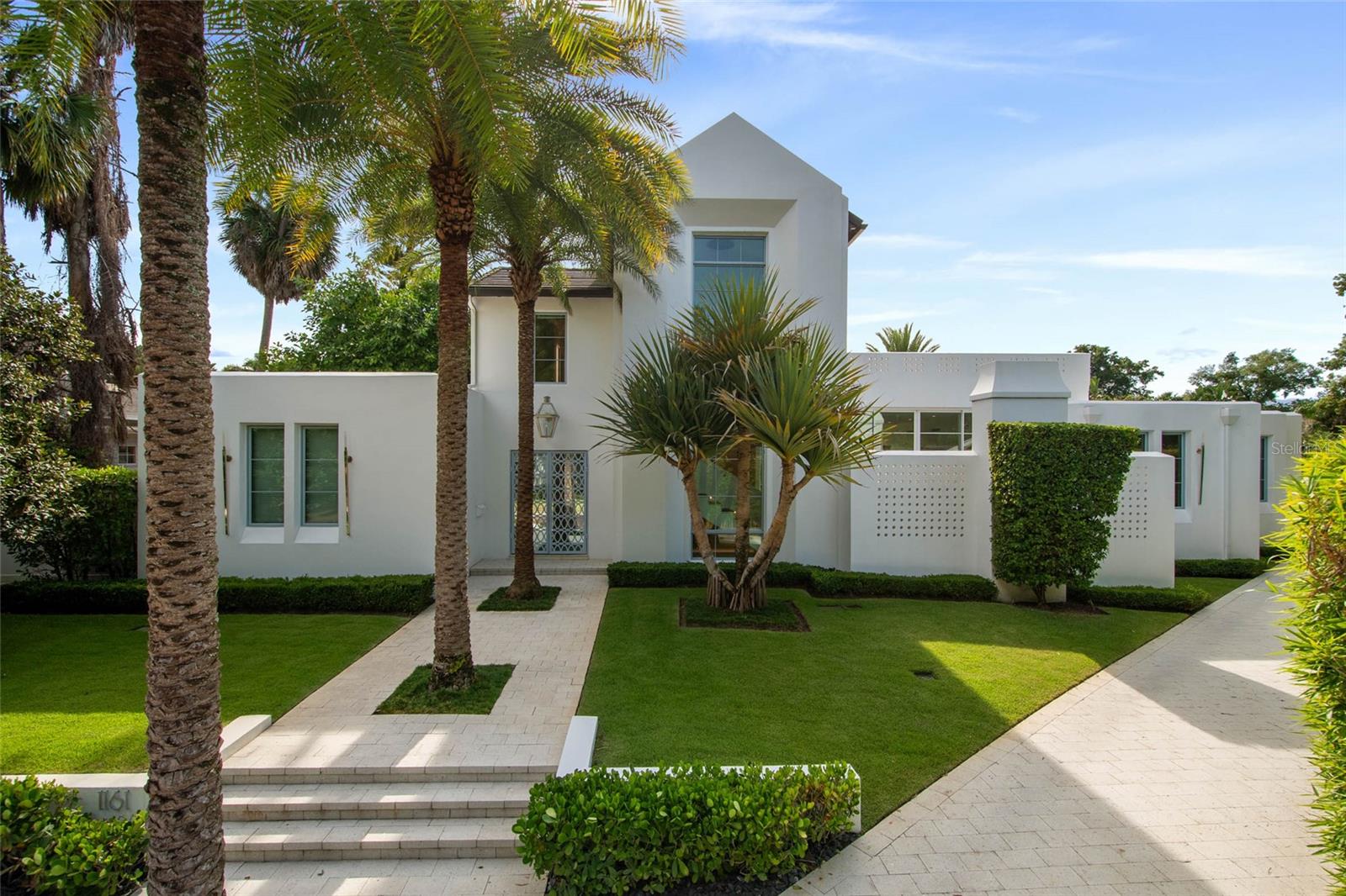 1161 VALENCIA AVENUE