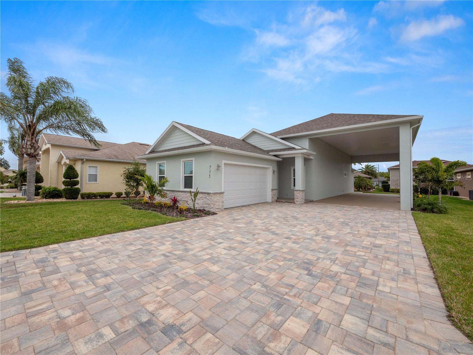 Listing photo 2 for 715 Teaberry Trl