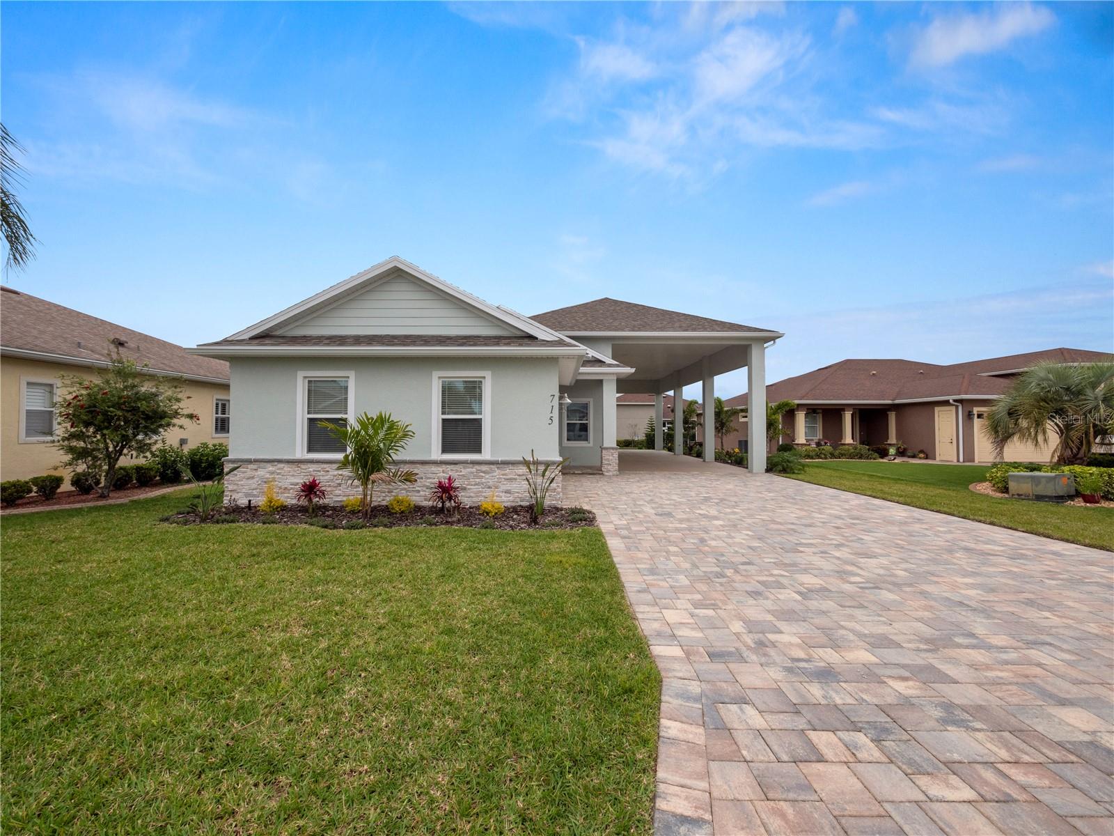 Listing photo 1 for 715 Teaberry Trl