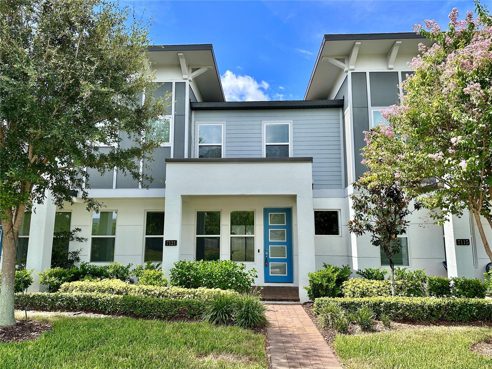 7121 CARRICKBEND LANE