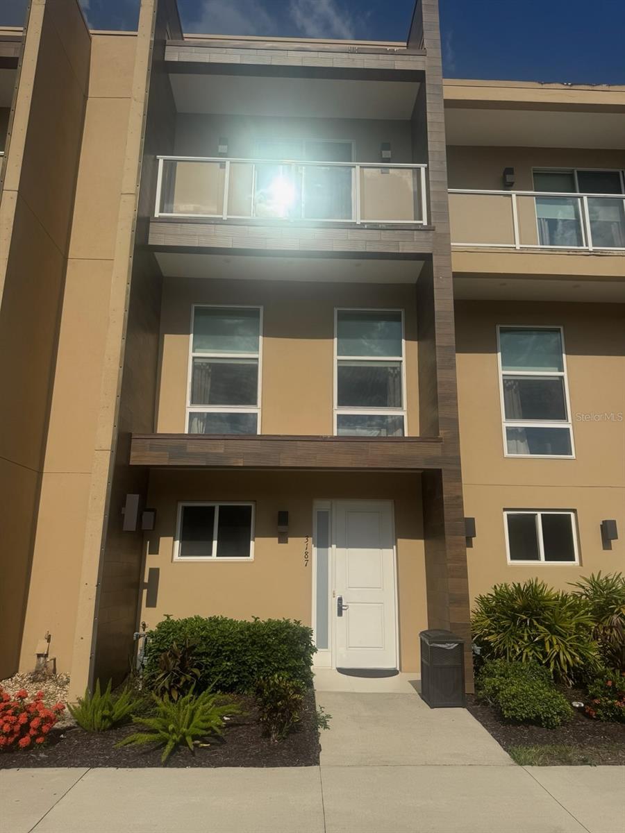 3187 BRASILIA AVENUE