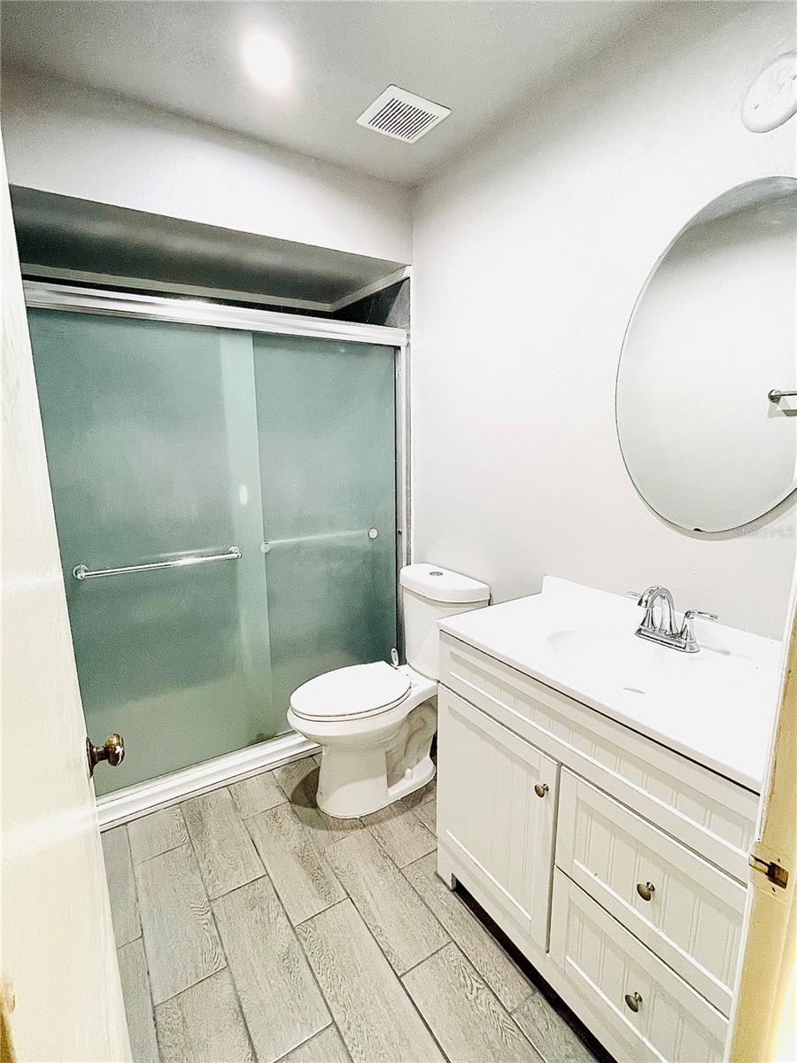 Listing photo 3 for 1420 Ridge Lake Ct
