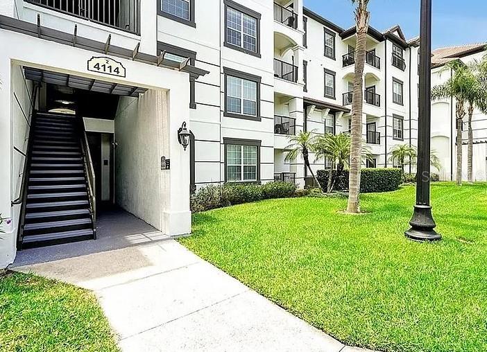 4114 BREAKVIEW DRIVE Unit 401