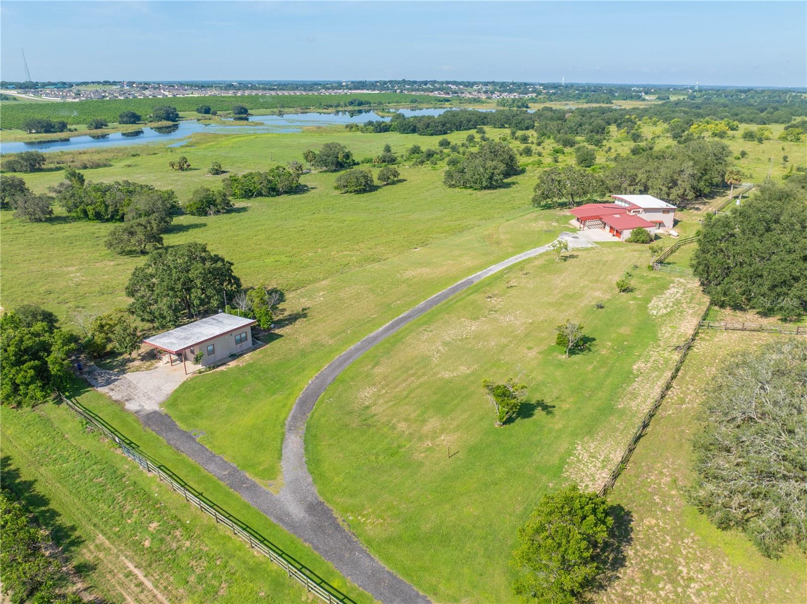 Listing photo 2 for 2741 Edwards Rd