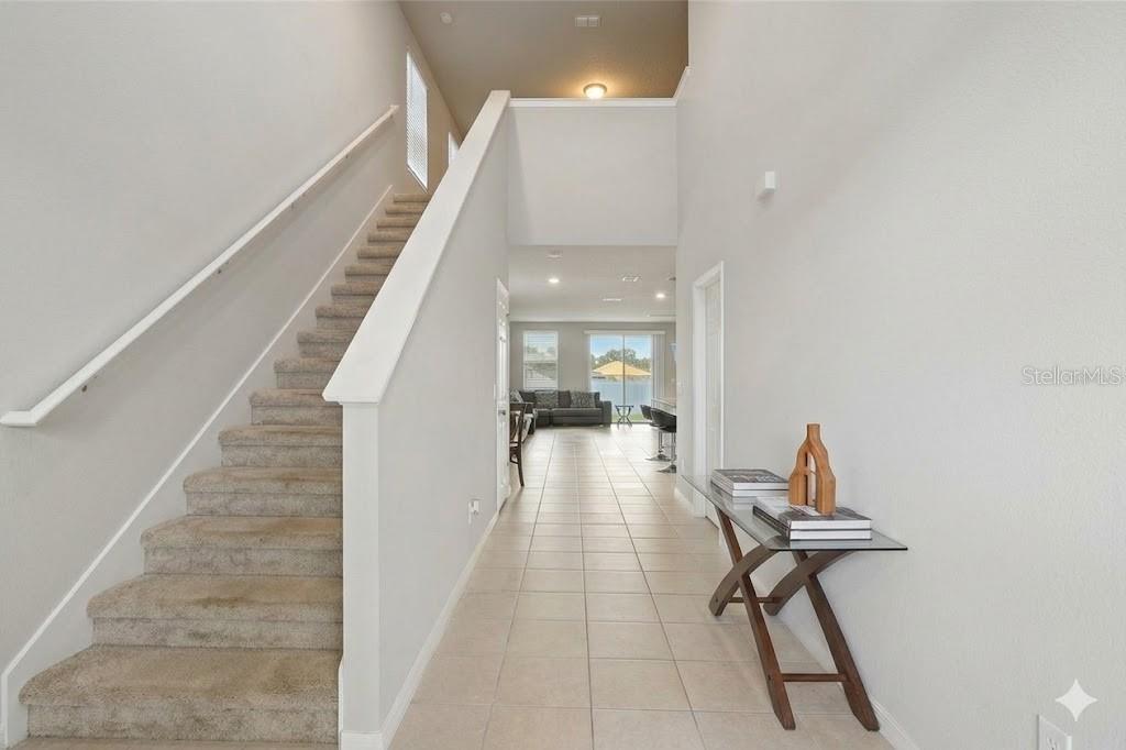 Listing photo 2 for 29875 Anahid Dr
