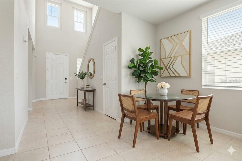 Listing photo 3 for 29875 Anahid Dr