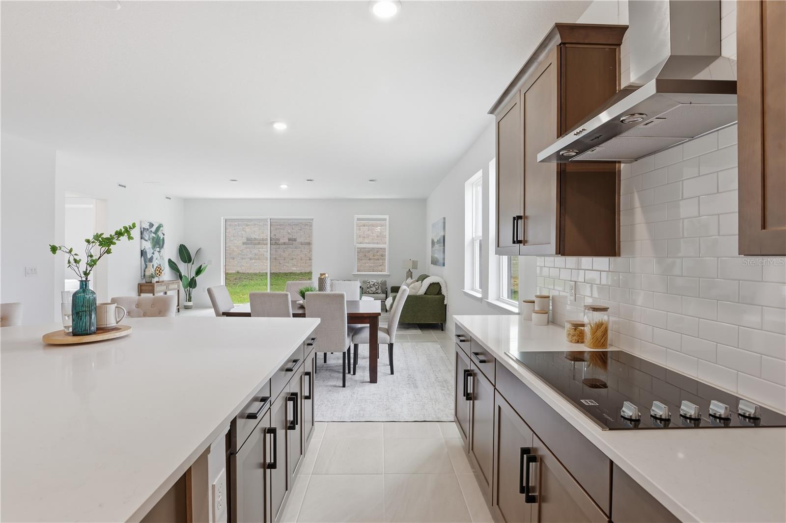 Listing photo 3 for 468 Veneto Cir