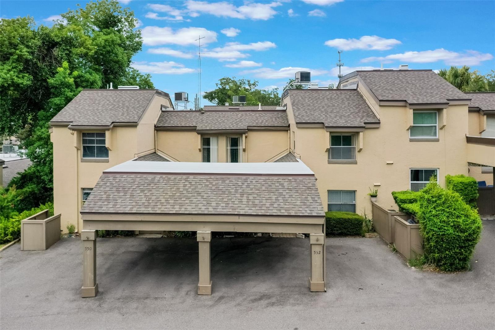 552 WINDMEADOWS STREET