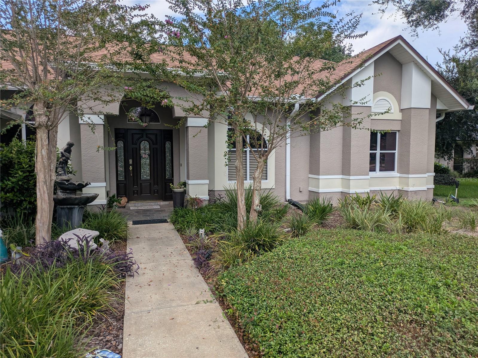 1270 DEER LAKE CIRCLE