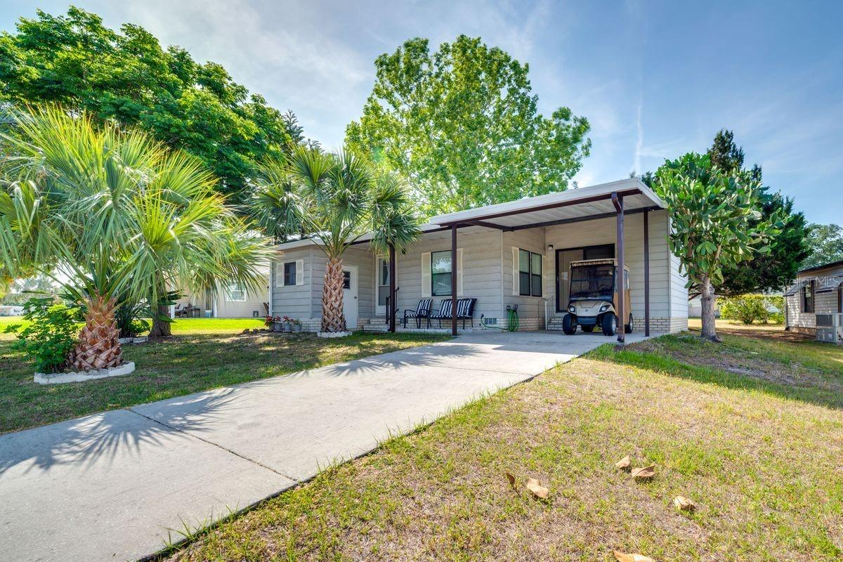 Listing photo 1 for 1224 Dustin Dr