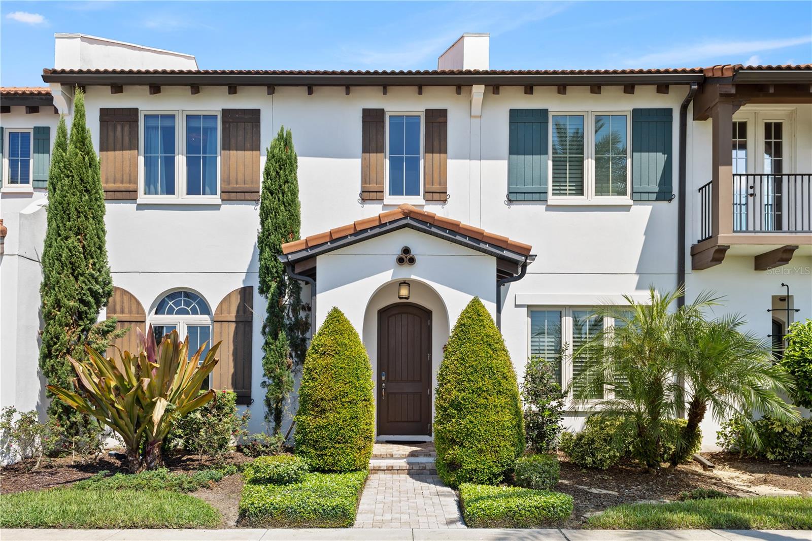 8955 LAKESHORE POINTE DRIVE