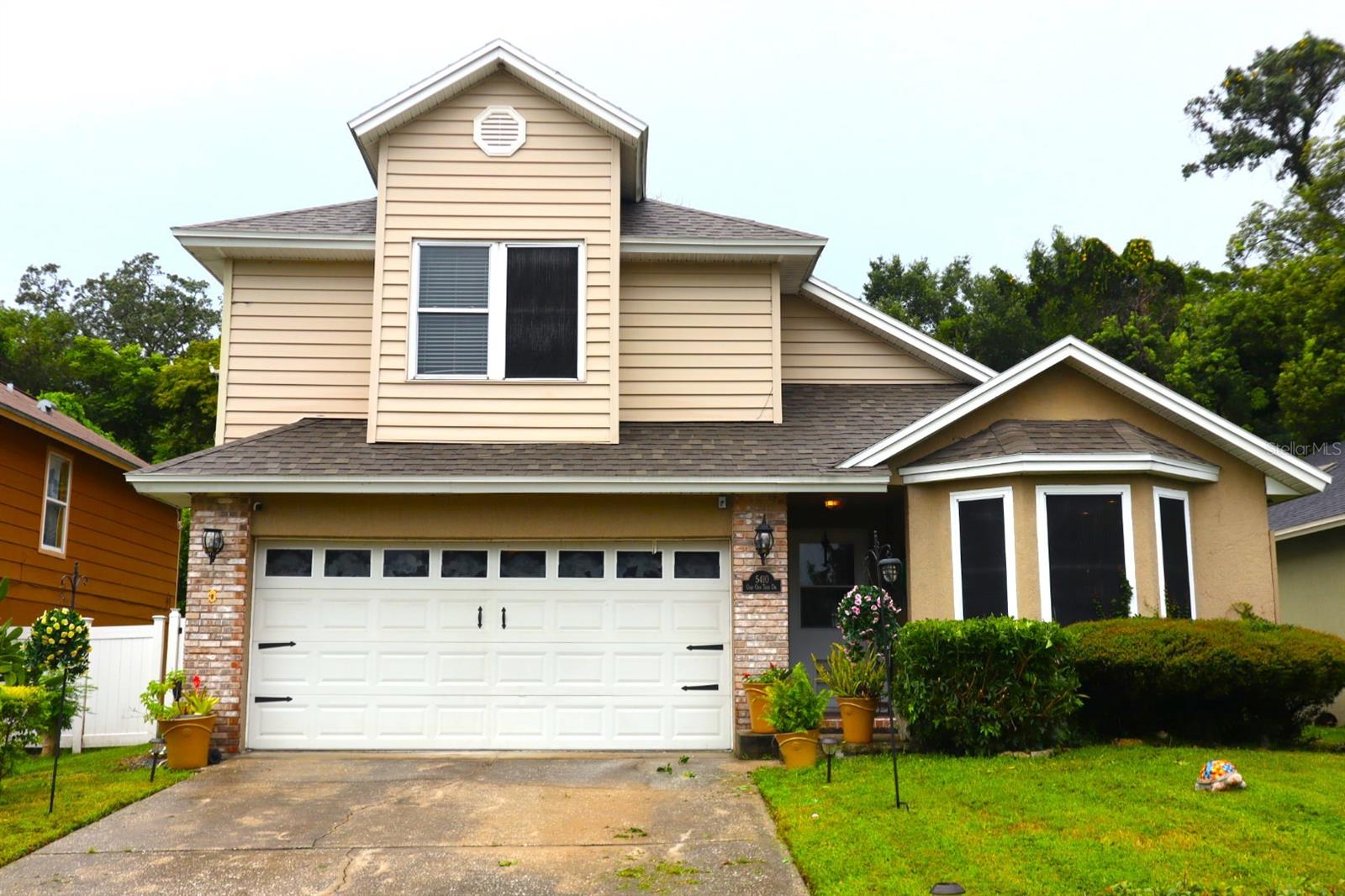 5410 OLD OAK TREE DR