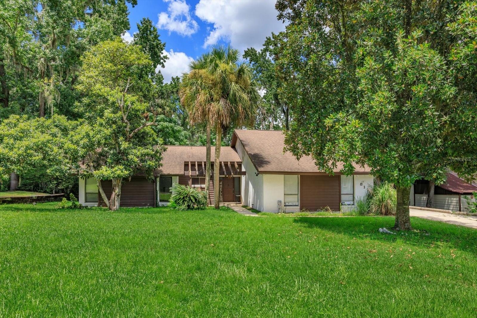 817 HICKORY KNOLL COURT