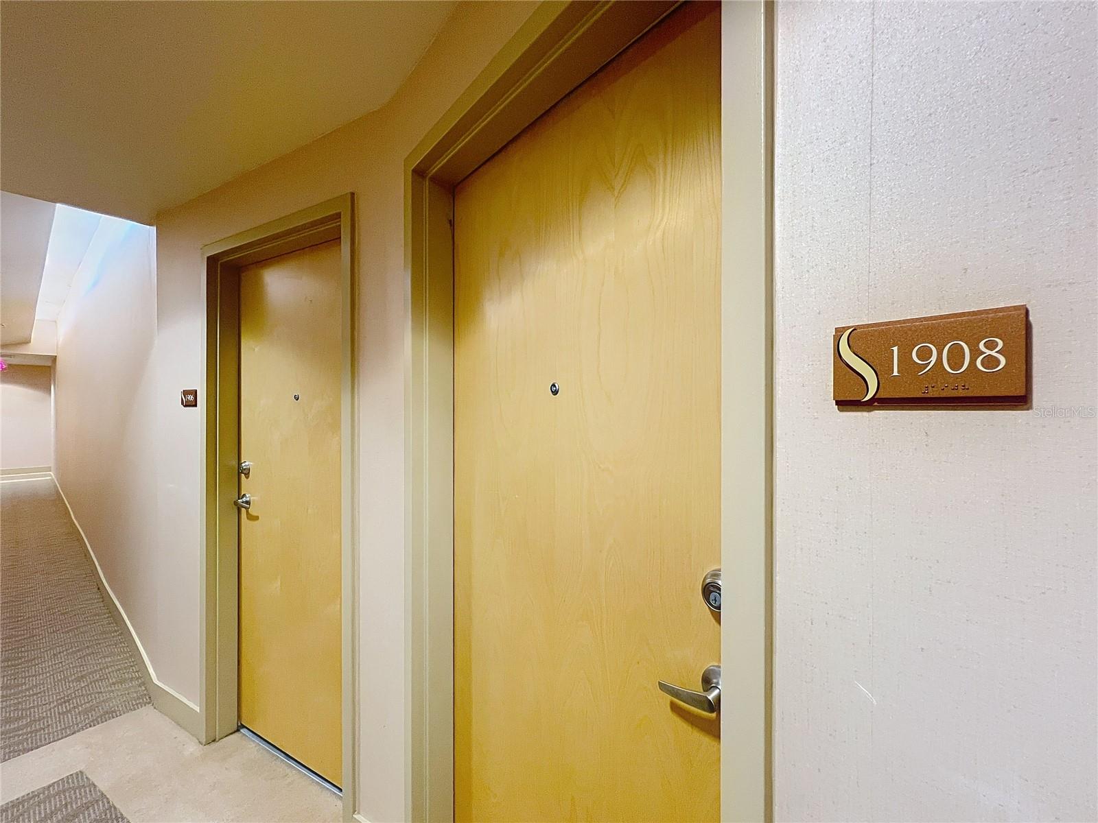 Listing photo 2 for 155 S Court Ave #1908