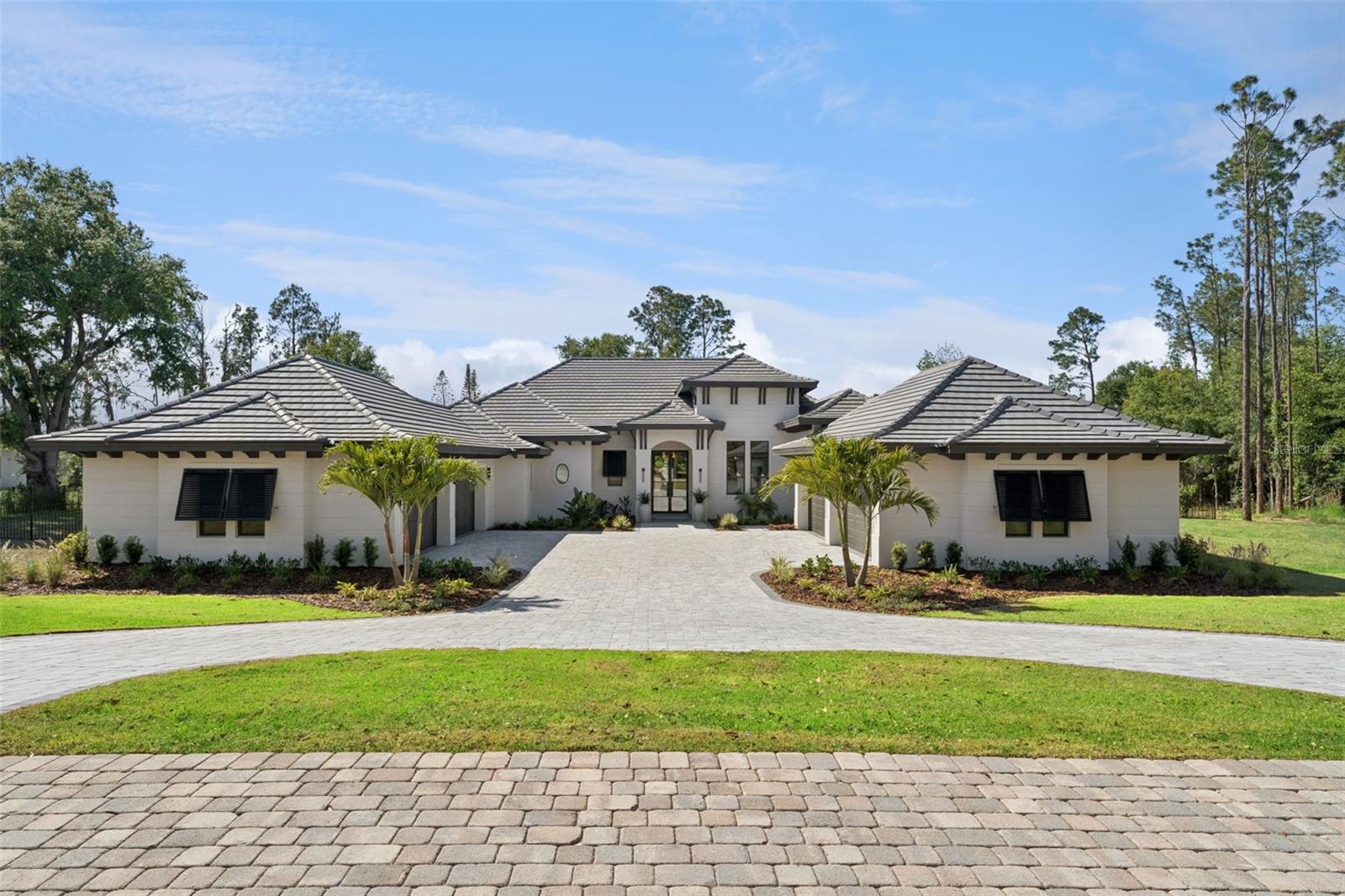 Listing photo 1 for 16989 Lucca Ln