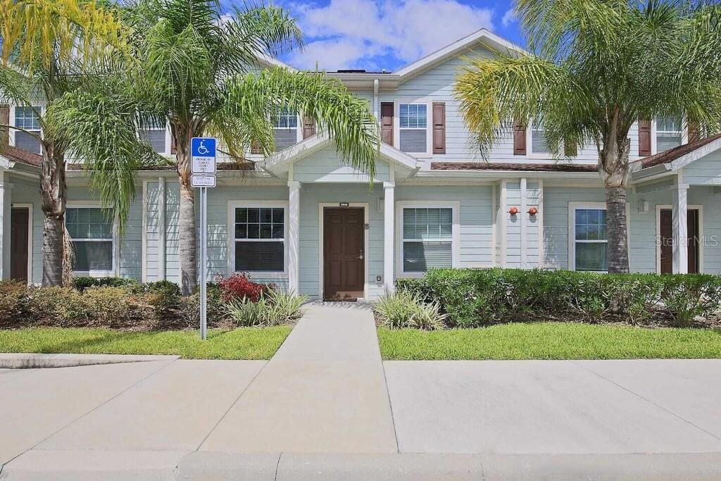 Listing photo 1 for 8905 Shine Dr