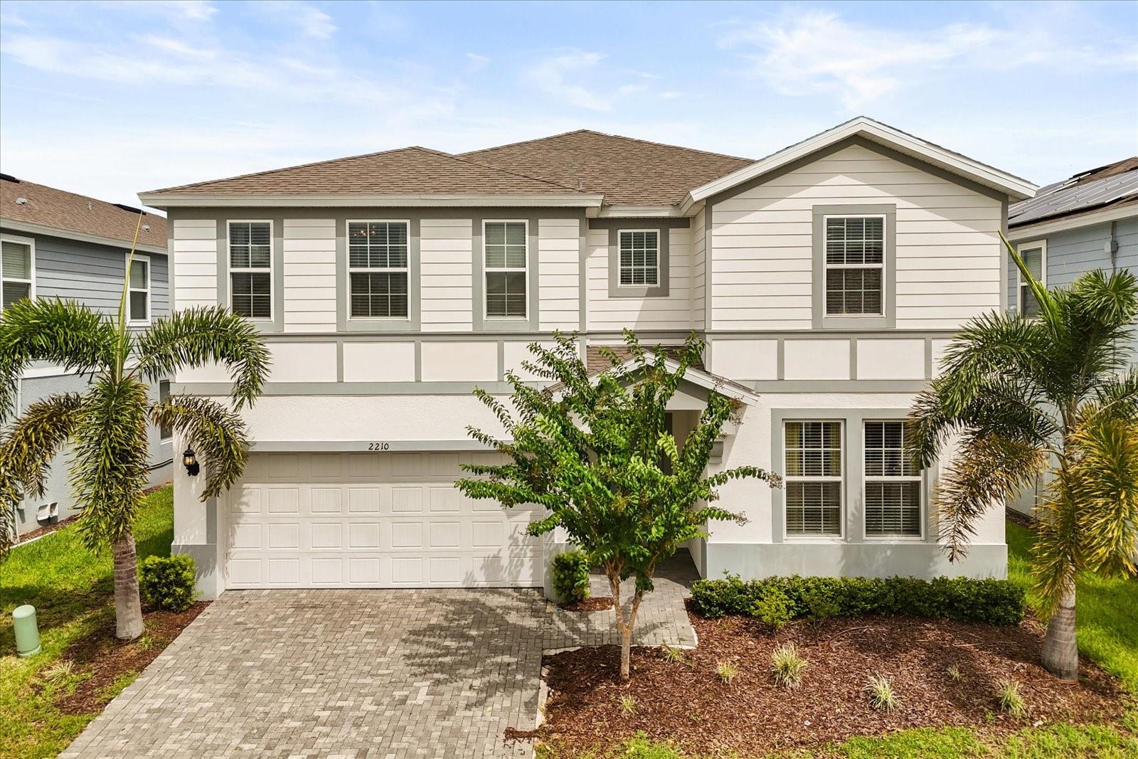 Listing photo 1 for 2210 Lelani Cir