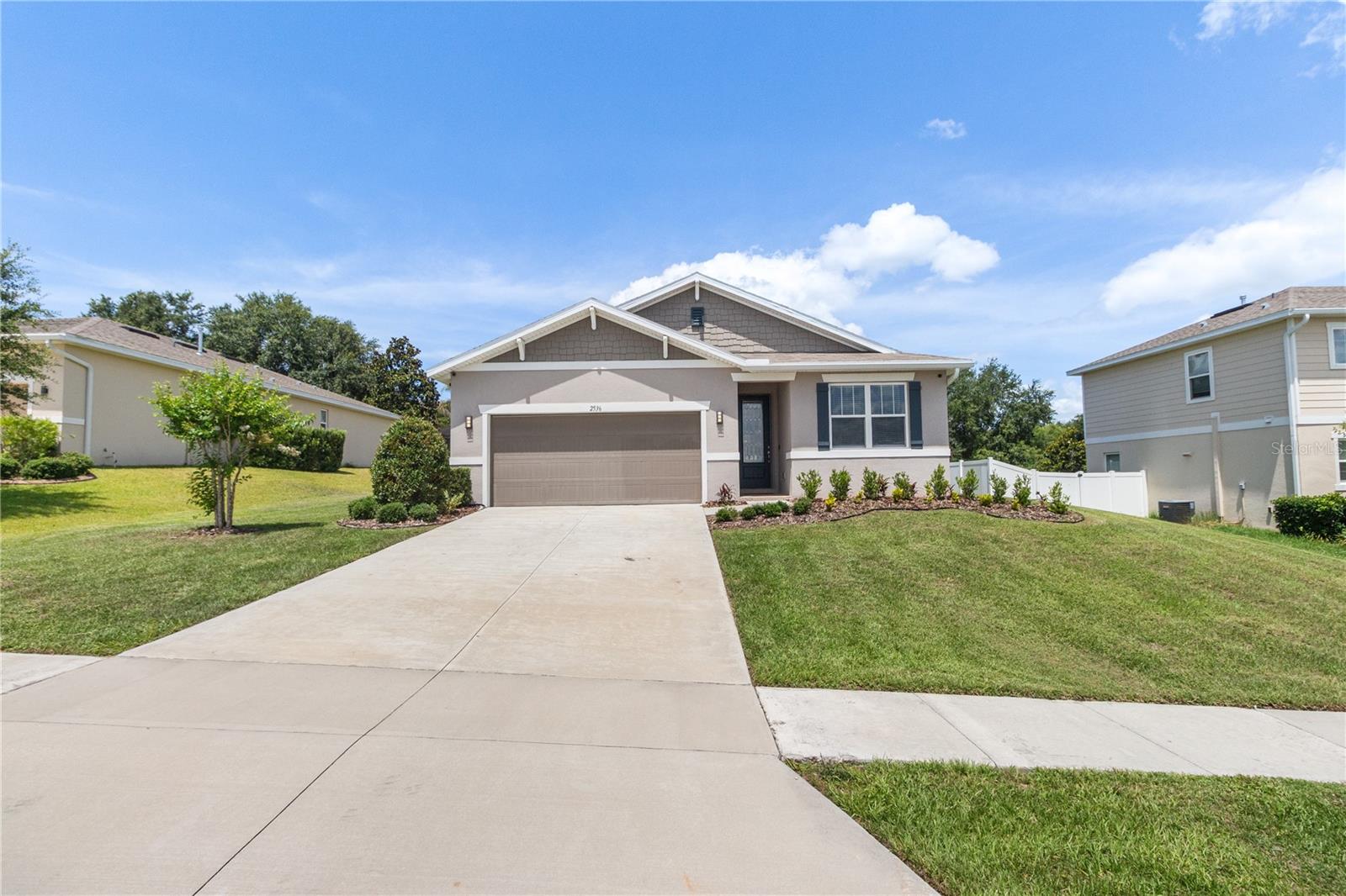 Listing photo 3 for 2536 Autumn Stream Dr
