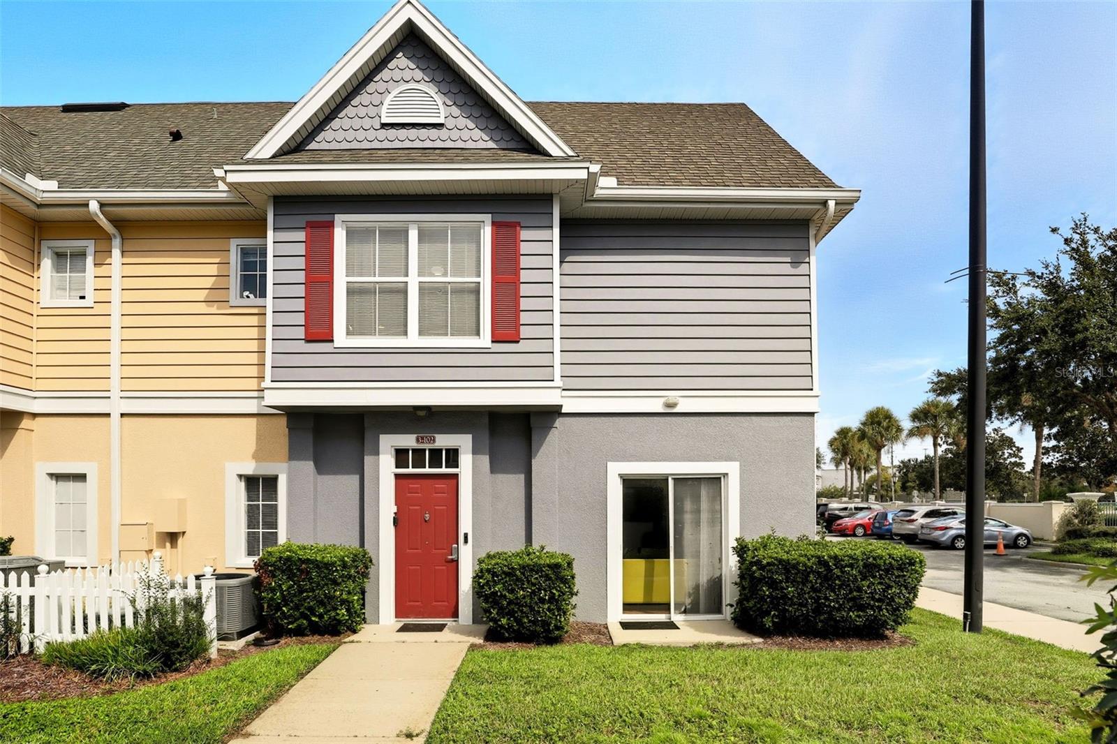 2606 LODI CIRCLE Unit 102