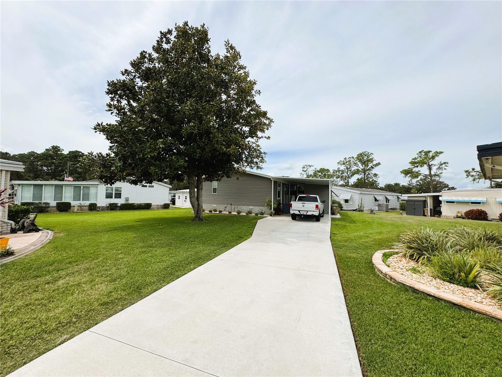 Listing photo 3 for 102 Dogwood Trl