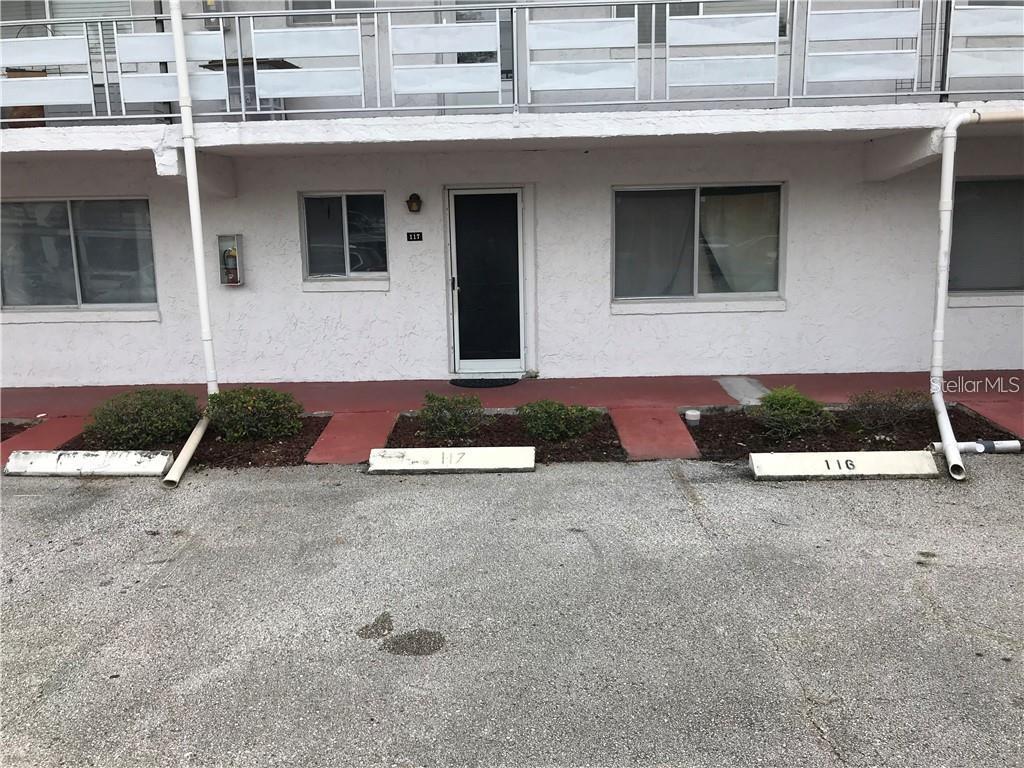 Listing photo 1 for 1100 Martinique Dr #117